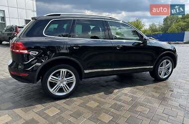 Внедорожник / Кроссовер Volkswagen Touareg 2011 в 