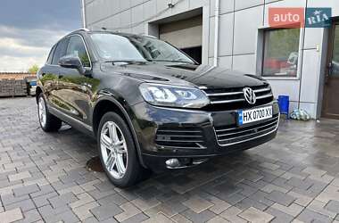 Внедорожник / Кроссовер Volkswagen Touareg 2011 в 