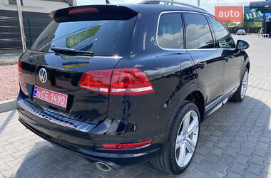Позашляховик / Кросовер Volkswagen Touareg 2014 в 