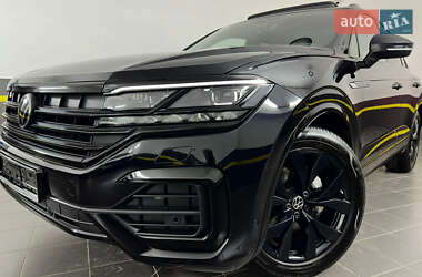 Внедорожник / Кроссовер Volkswagen Touareg 2022 в 