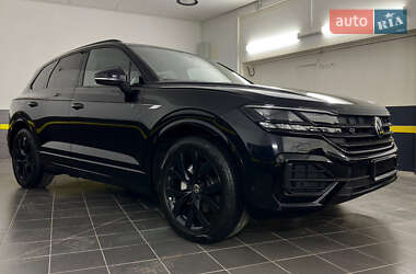 Внедорожник / Кроссовер Volkswagen Touareg 2022 в 