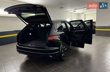 Внедорожник / Кроссовер Volkswagen Touareg 2022 в 