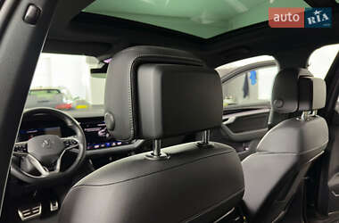 Внедорожник / Кроссовер Volkswagen Touareg 2022 в 