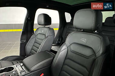 Внедорожник / Кроссовер Volkswagen Touareg 2022 в 