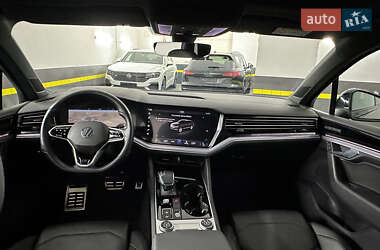 Внедорожник / Кроссовер Volkswagen Touareg 2022 в 