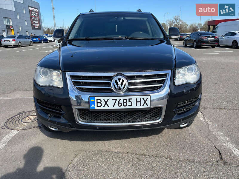 Позашляховик / Кросовер Volkswagen Touareg 2008 в Києві