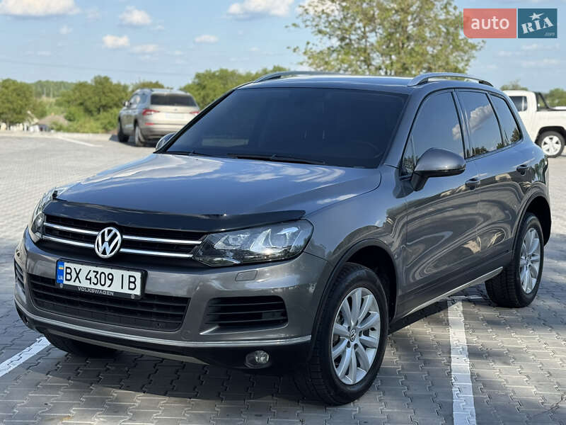 Внедорожник / Кроссовер Volkswagen Touareg 2011 в Тульчине