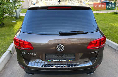 Внедорожник / Кроссовер Volkswagen Touareg 2011 в 