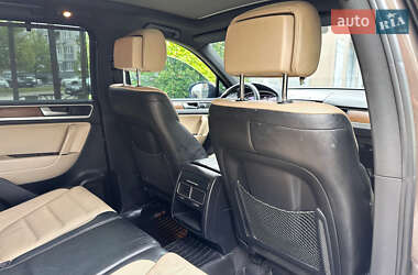 Внедорожник / Кроссовер Volkswagen Touareg 2011 в 