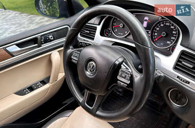 Внедорожник / Кроссовер Volkswagen Touareg 2011 в 