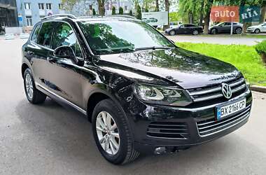 Внедорожник / Кроссовер Volkswagen Touareg 2013 в Черновцах