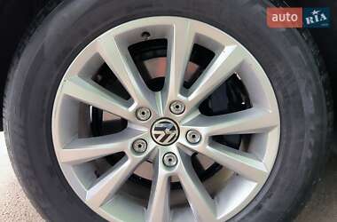 Внедорожник / Кроссовер Volkswagen Touareg 2013 в 