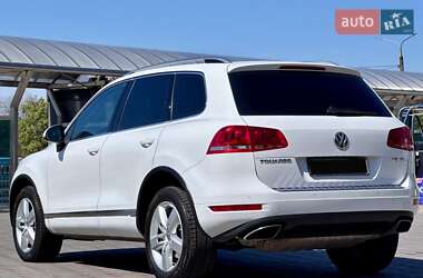 Внедорожник / Кроссовер Volkswagen Touareg 2012 в 
