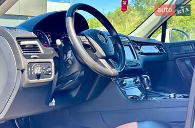 Внедорожник / Кроссовер Volkswagen Touareg 2012 в 