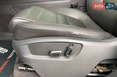 Внедорожник / Кроссовер Volkswagen Touareg 2013 в 