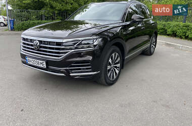 Позашляховик / Кросовер Volkswagen Touareg 2020 в Києві