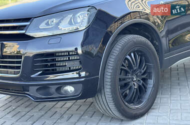 Позашляховик / Кросовер Volkswagen Touareg 2012 в 
