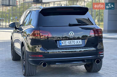 Позашляховик / Кросовер Volkswagen Touareg 2012 в 
