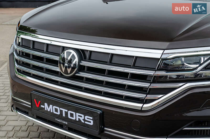 Внедорожник / Кроссовер Volkswagen Touareg 2021 в Киеве