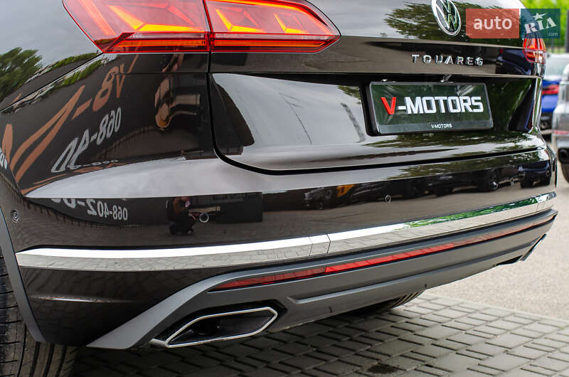 Внедорожник / Кроссовер Volkswagen Touareg 2021 в Киеве