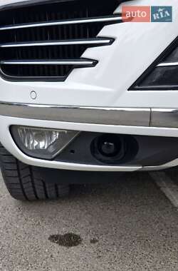 Внедорожник / Кроссовер Volkswagen Touareg 2015 в 
