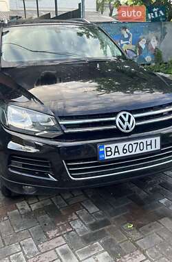 Внедорожник / Кроссовер Volkswagen Touareg 2012 в Кропивницком