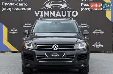 Внедорожник / Кроссовер Volkswagen Touareg 2011 в 