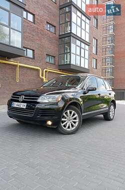 Позашляховик / Кросовер Volkswagen Touareg 2011 в Полтаві