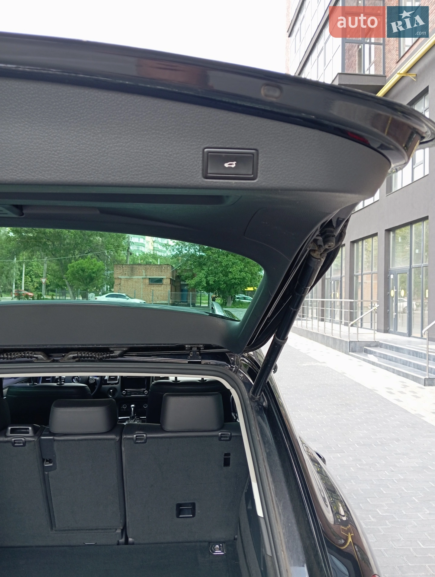 2011 Volkswagen Touareg - мініатюра 14