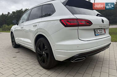 Внедорожник / Кроссовер Volkswagen Touareg 2022 в 