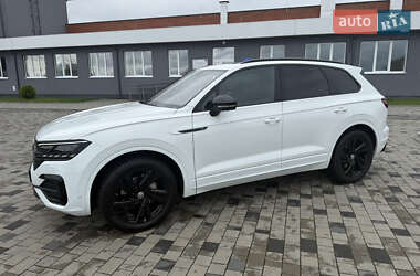 Внедорожник / Кроссовер Volkswagen Touareg 2022 в 