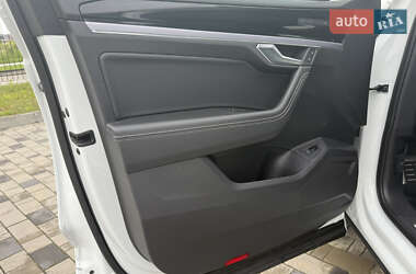 Внедорожник / Кроссовер Volkswagen Touareg 2022 в 