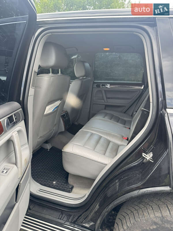 Внедорожник / Кроссовер Volkswagen Touareg 2005 в Сумах