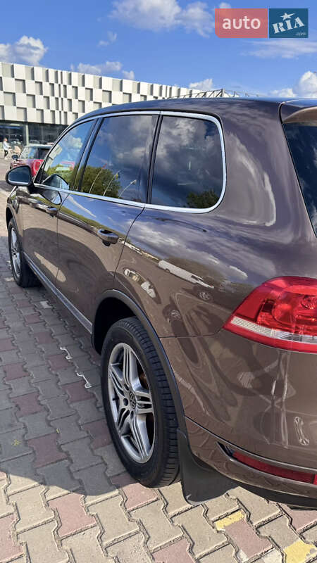 Внедорожник / Кроссовер Volkswagen Touareg 2011 в Одессе
