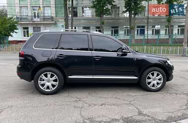 Позашляховик / Кросовер Volkswagen Touareg 2008 в 