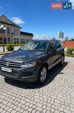 Внедорожник / Кроссовер Volkswagen Touareg 2014 в 