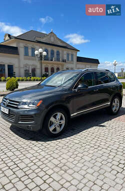 Внедорожник / Кроссовер Volkswagen Touareg 2014 в 