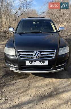 Внедорожник / Кроссовер Volkswagen Touareg 2004 в Славянске