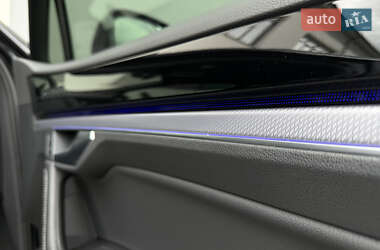 Внедорожник / Кроссовер Volkswagen Touareg 2022 в 