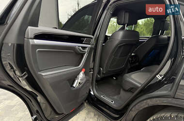 Внедорожник / Кроссовер Volkswagen Touareg 2022 в 