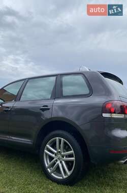 Внедорожник / Кроссовер Volkswagen Touareg 2009 в 