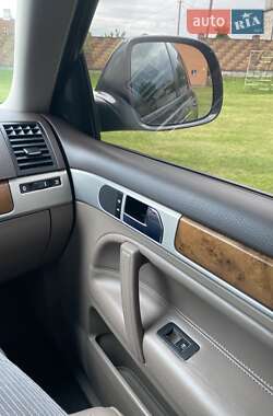 Внедорожник / Кроссовер Volkswagen Touareg 2009 в 