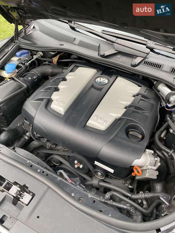 Внедорожник / Кроссовер Volkswagen Touareg 2009 в Фастове