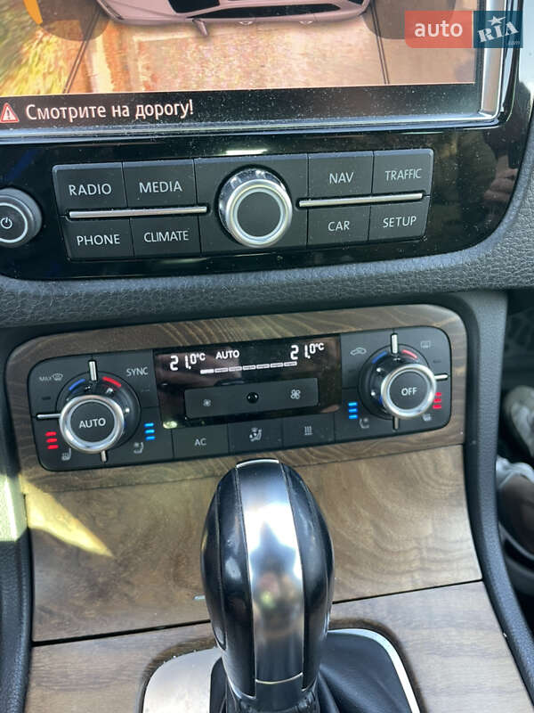 Volkswagen Touareg 2011
