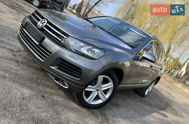 Внедорожник / Кроссовер Volkswagen Touareg 2012 в Луцке
