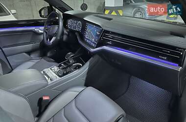 Внедорожник / Кроссовер Volkswagen Touareg 2021 в 