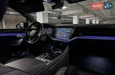 Внедорожник / Кроссовер Volkswagen Touareg 2021 в 