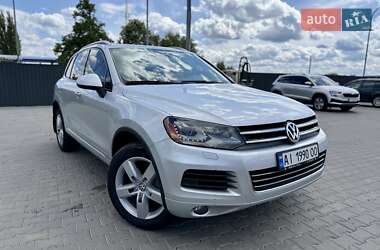 Позашляховик / Кросовер Volkswagen Touareg 2011 в Києві