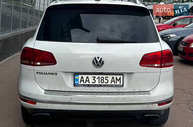 Внедорожник / Кроссовер Volkswagen Touareg 2015 в 