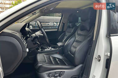 Внедорожник / Кроссовер Volkswagen Touareg 2015 в 